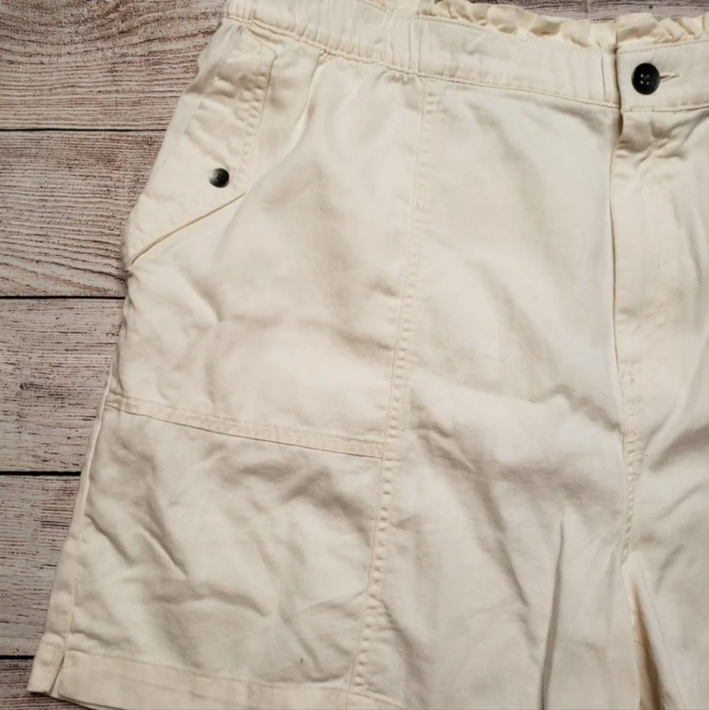OLD NAVY Cream Pull On Paper Bag Shorts Women's XL Casual Summer Neutral EUC